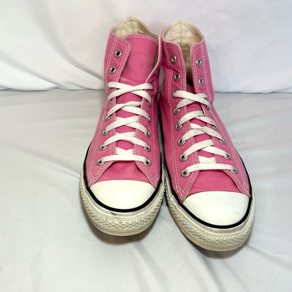 Converse Chuck Taylor Pink HiTop, good condition, Size M8 / W10